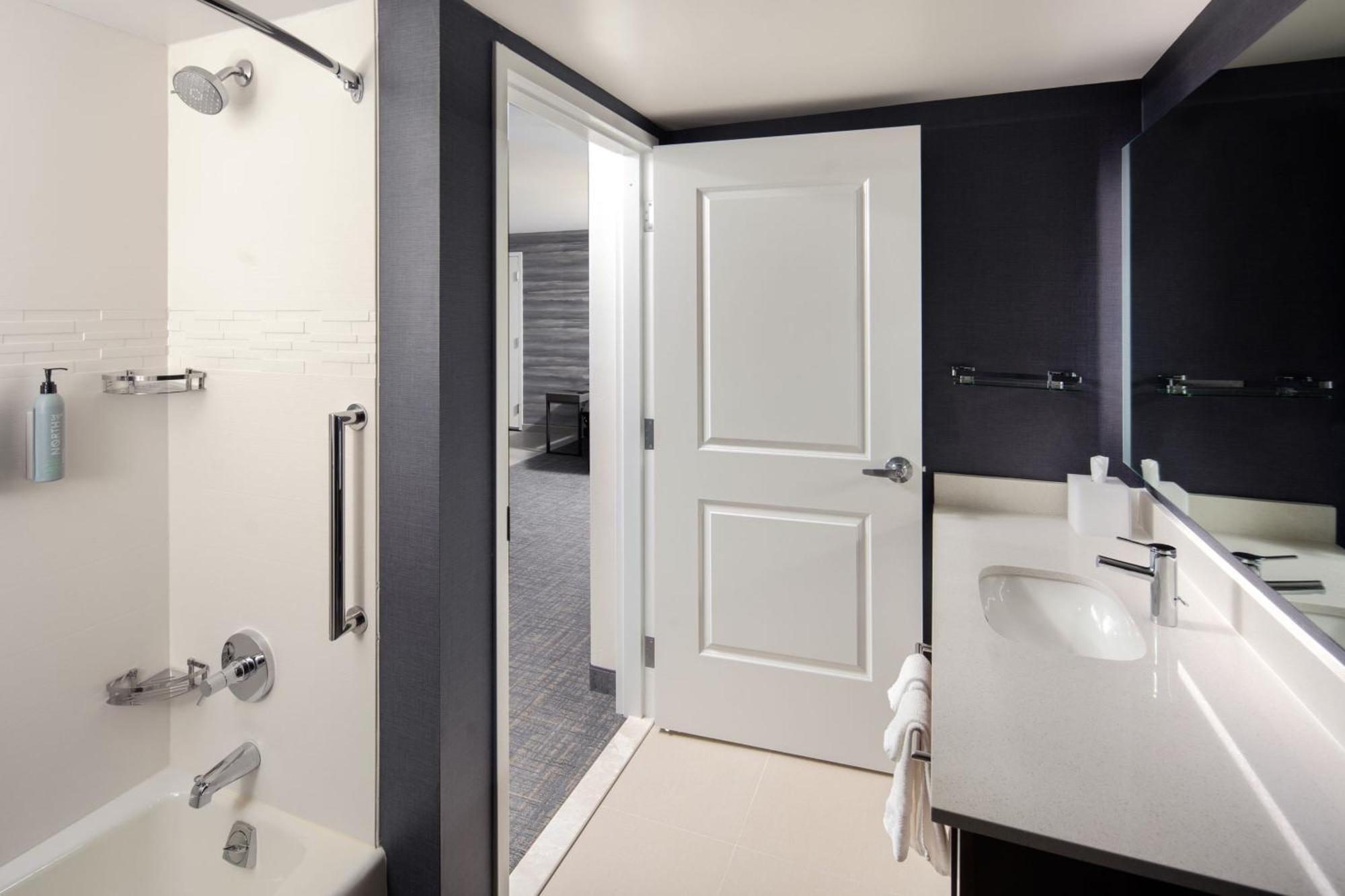 Residence Inn By Marriott Tampa 웨슬리채플 외부 사진