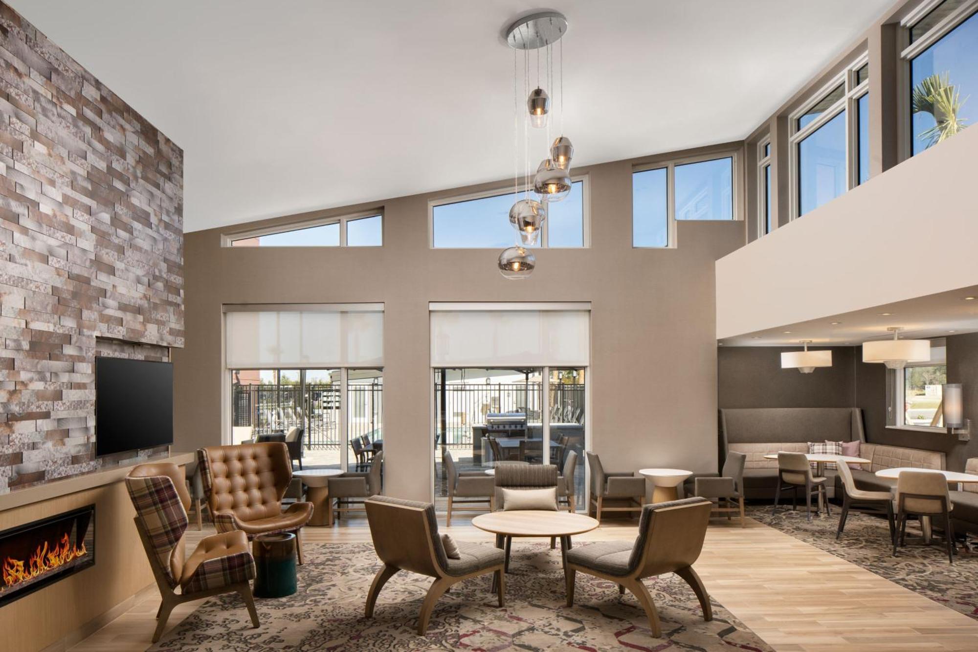Residence Inn By Marriott Tampa 웨슬리채플 외부 사진