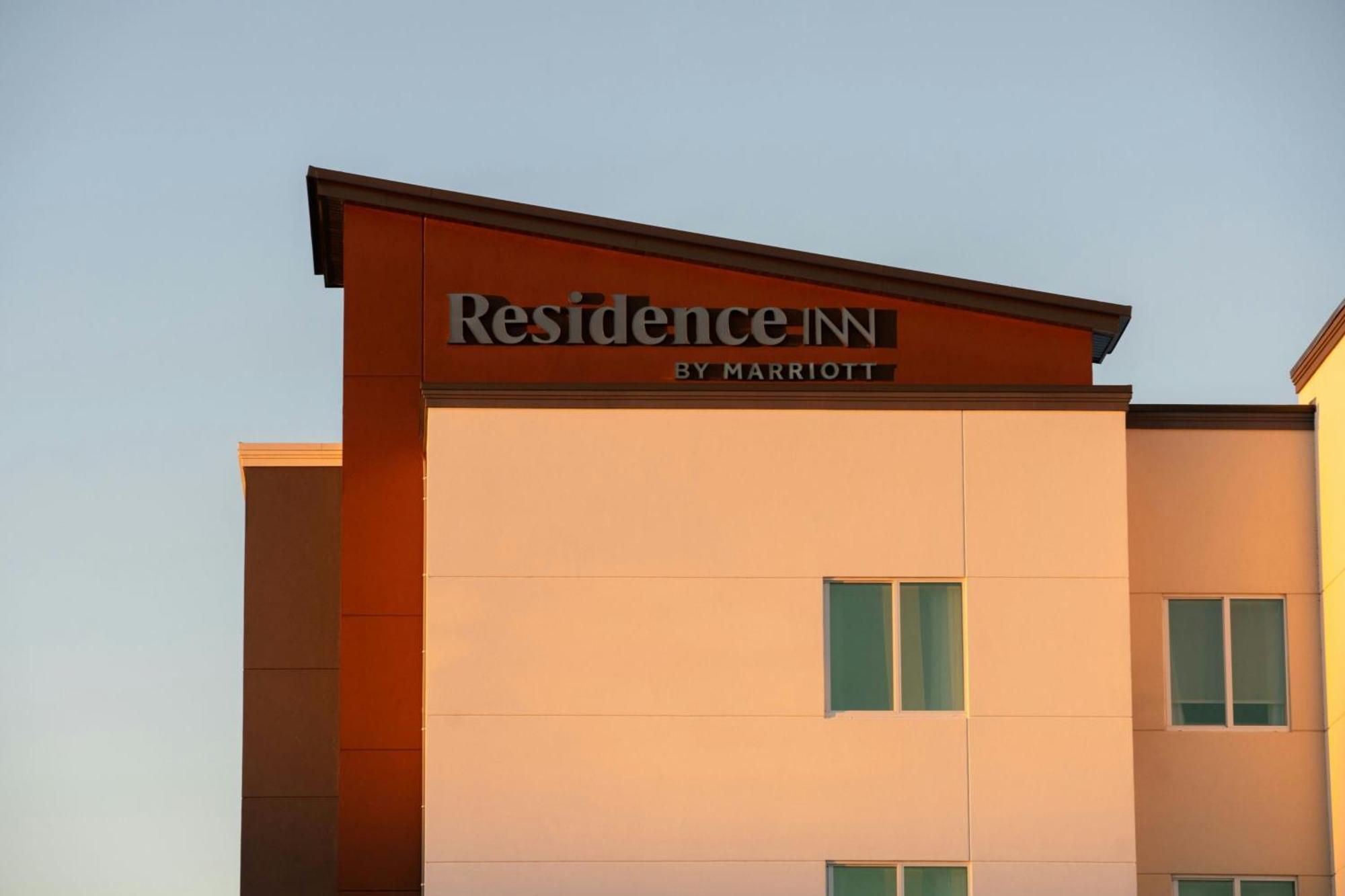 Residence Inn By Marriott Tampa 웨슬리채플 외부 사진